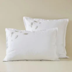 Linnea Taie d'oreiller brodée 50x80 cm en satin de coton NINA blanc* Taie D'Oreiller