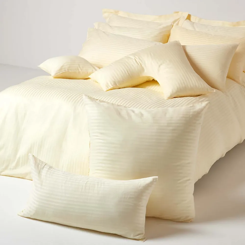 Homescapes Taie d'oreiller jaune pastel satin rayé en coton égyptien 330 fils, 40x40 cm -* Taie D'Oreiller