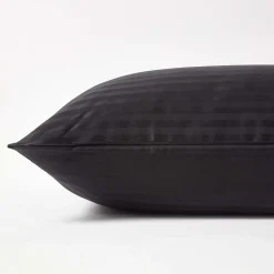 Taie d'oreiller noir satin rayé en coton égyptien 330 fils, 60x60 cm ->Homescapes Hot