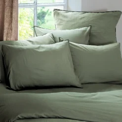 Taie d'oreiller PALACE pur coton lavé 65x65 cm uni vert mousse><noscript><img width=