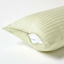 Homescapes Taie d'oreiller vert sauge satin rayé en coton égyptien 330 fils, 40x80 cm -* Taie D'Oreiller