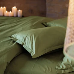 Taie d'oreiller volants plats 50x70 cm percale MANOIR vert Mousse><noscript><img width=