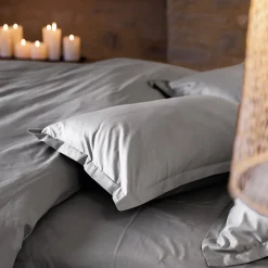 Taie d'oreiller volants plats 65x65 cm percale MANOIR gris Acier><noscript><img width=