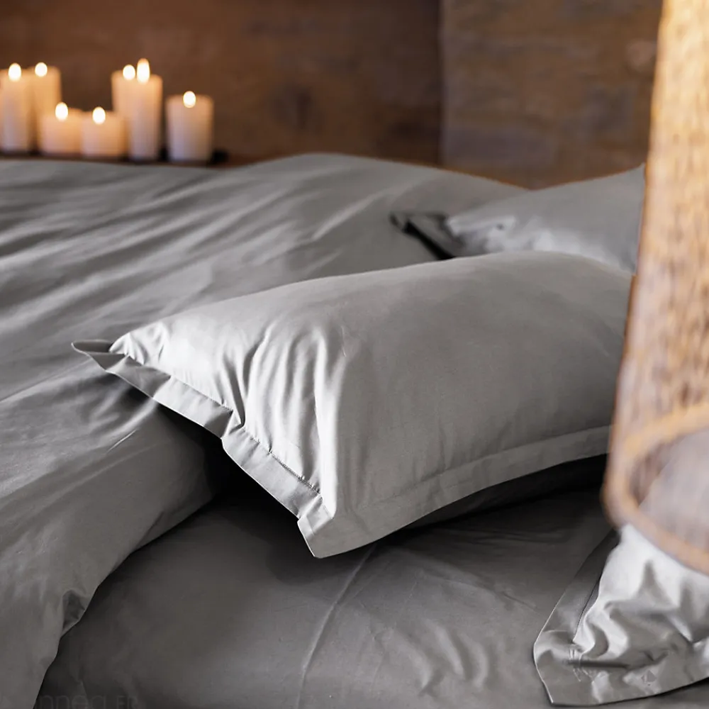Taie d'oreiller volants plats 65x65 cm percale MANOIR gris Acier>Linnea Outlet