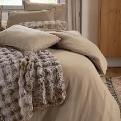 Taie d'oreiller 50x70 cm mousseline de coton MILOS marron camel>Linnea Online