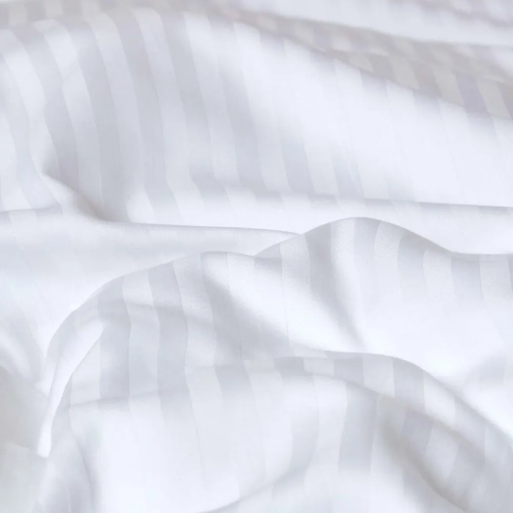 Homescapes Taies d'oreiller enfant blanc satin rayé en coton égyptien 330 fils, 40x60 cm, lot de 2 -* Taie D'Oreiller
