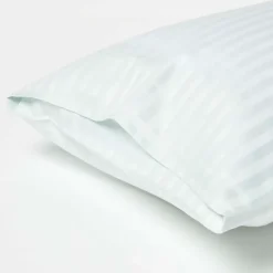 Homescapes Taies d'oreiller enfant bleu satin rayé en coton égyptien 330 fils, 40x60 cm, lot de 2 -* Taie D'Oreiller