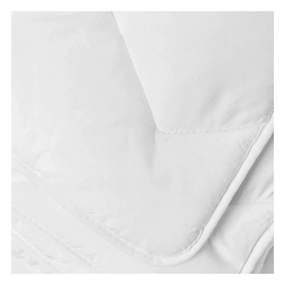 - Couette Bamboo tempérée (300g/m²) - 220x240cm - Chaleur tempérée - Viscose de bambou - 2 personnes - Blanc>Toison d'Or Clearance